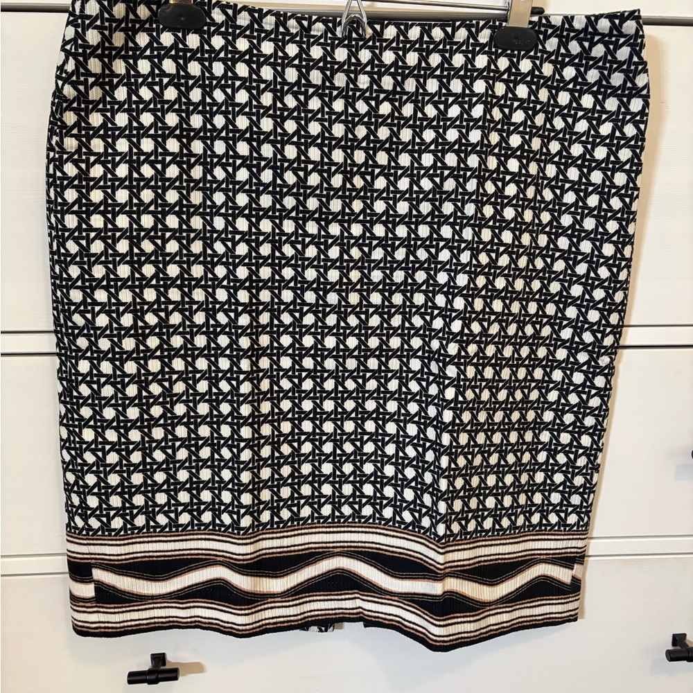 Ann Taylor Black and White Geometric Knit Pencil Skirt with Striped Hem